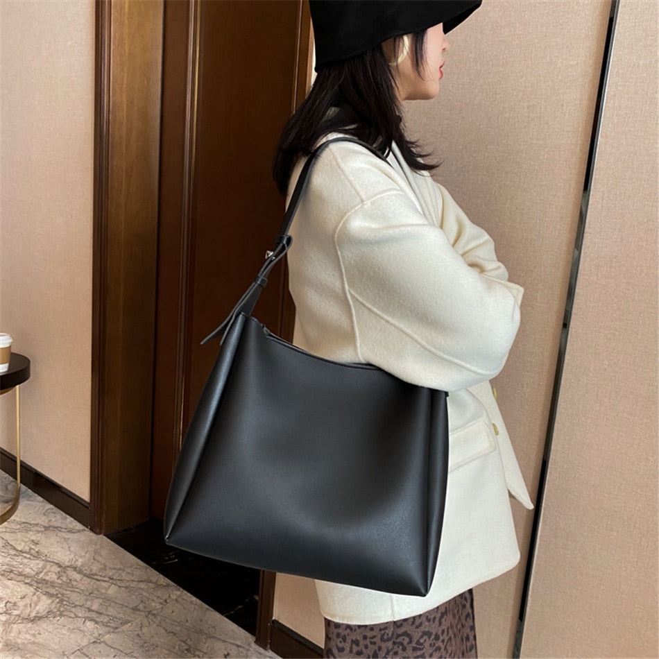 The Vivienne Tote