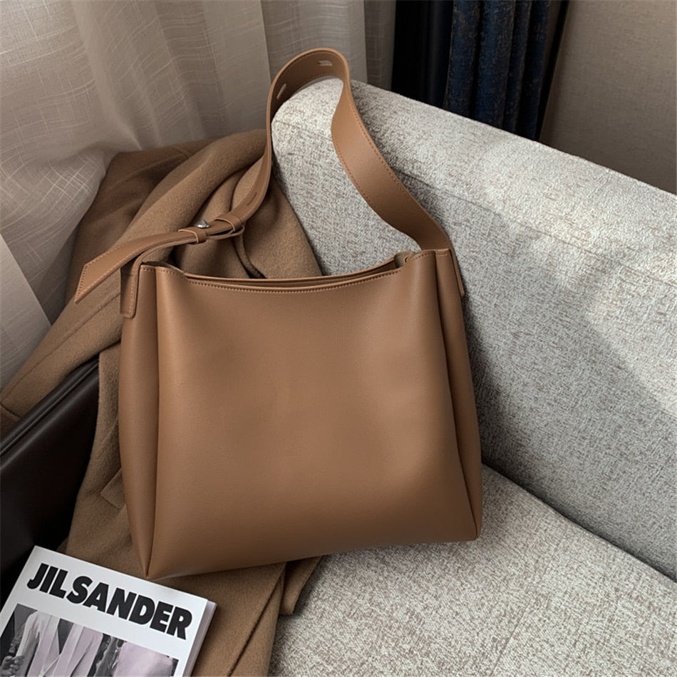 The Vivienne Tote