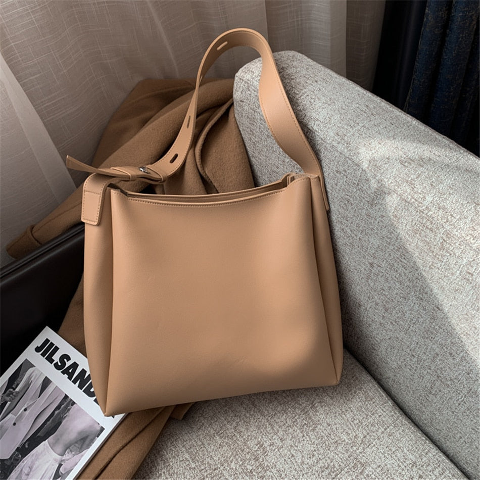 The Vivienne Tote